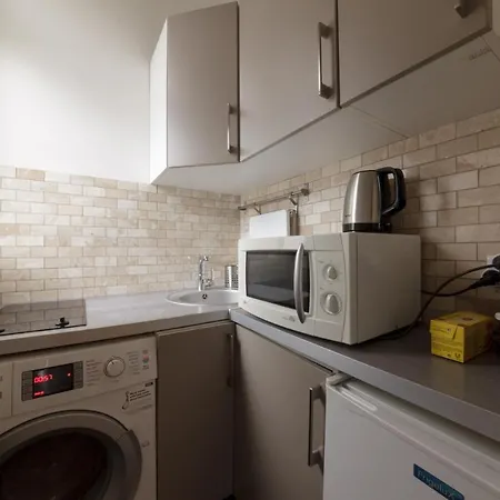 Private Studio - Avenue Des Champs-elysées Apartamento París